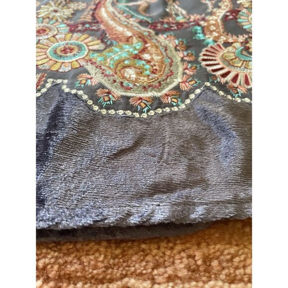 Sundance  Women’s 100 % CUPRO VELVET Boho embroidered Bell Sleeve Tunic XS - Picture 5 of 8